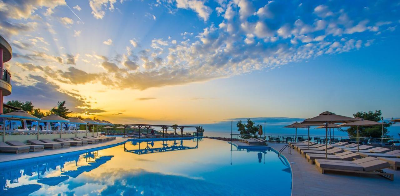 Alia Palace Hotel - Adults Only 16+ Chalkidiki Luaran gambar Sunset at the Dead Sea