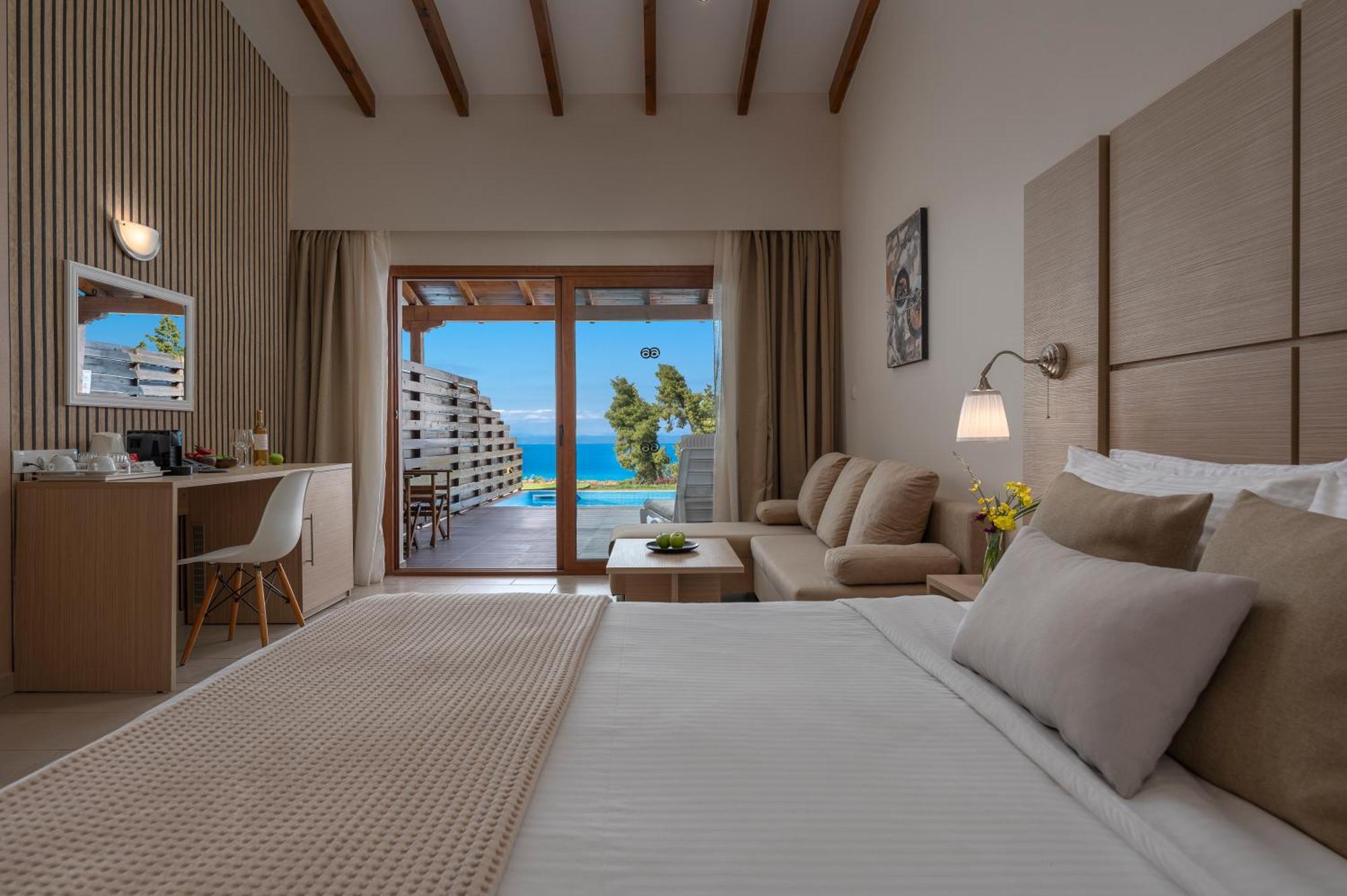 Alia Palace Hotel - Adults Only 16+ Chalkidiki Luaran gambar Deluxe Room with Private Pool