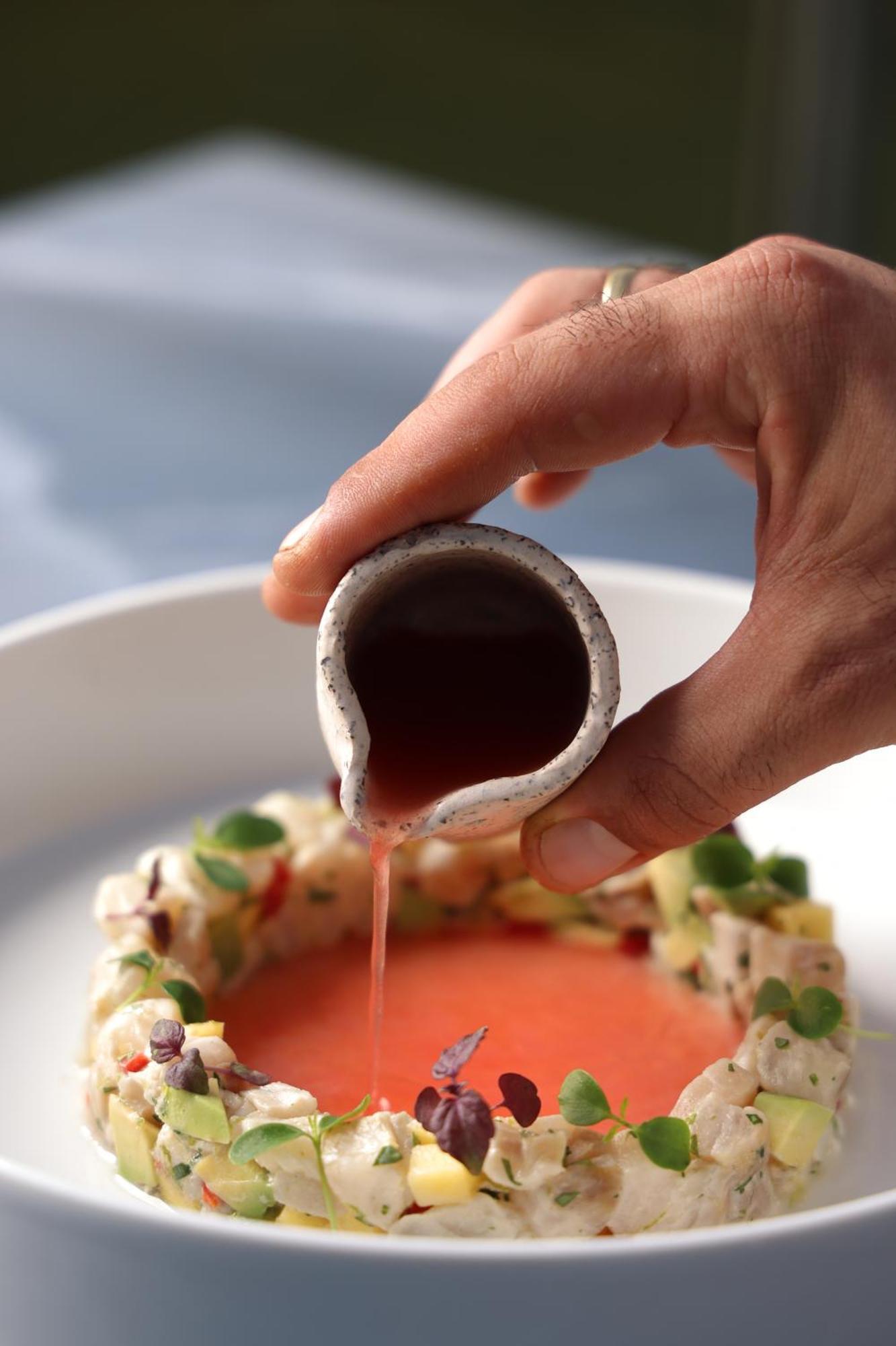Alia Palace Hotel - Adults Only 16+ Chalkidiki Luaran gambar Soy sauce being poured
