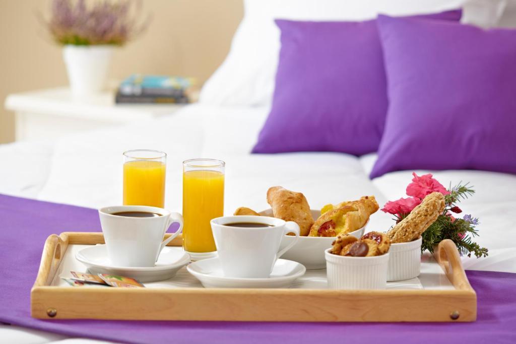 Alia Palace Hotel - Adults Only 16+ Chalkidiki Bilik gambar Room service